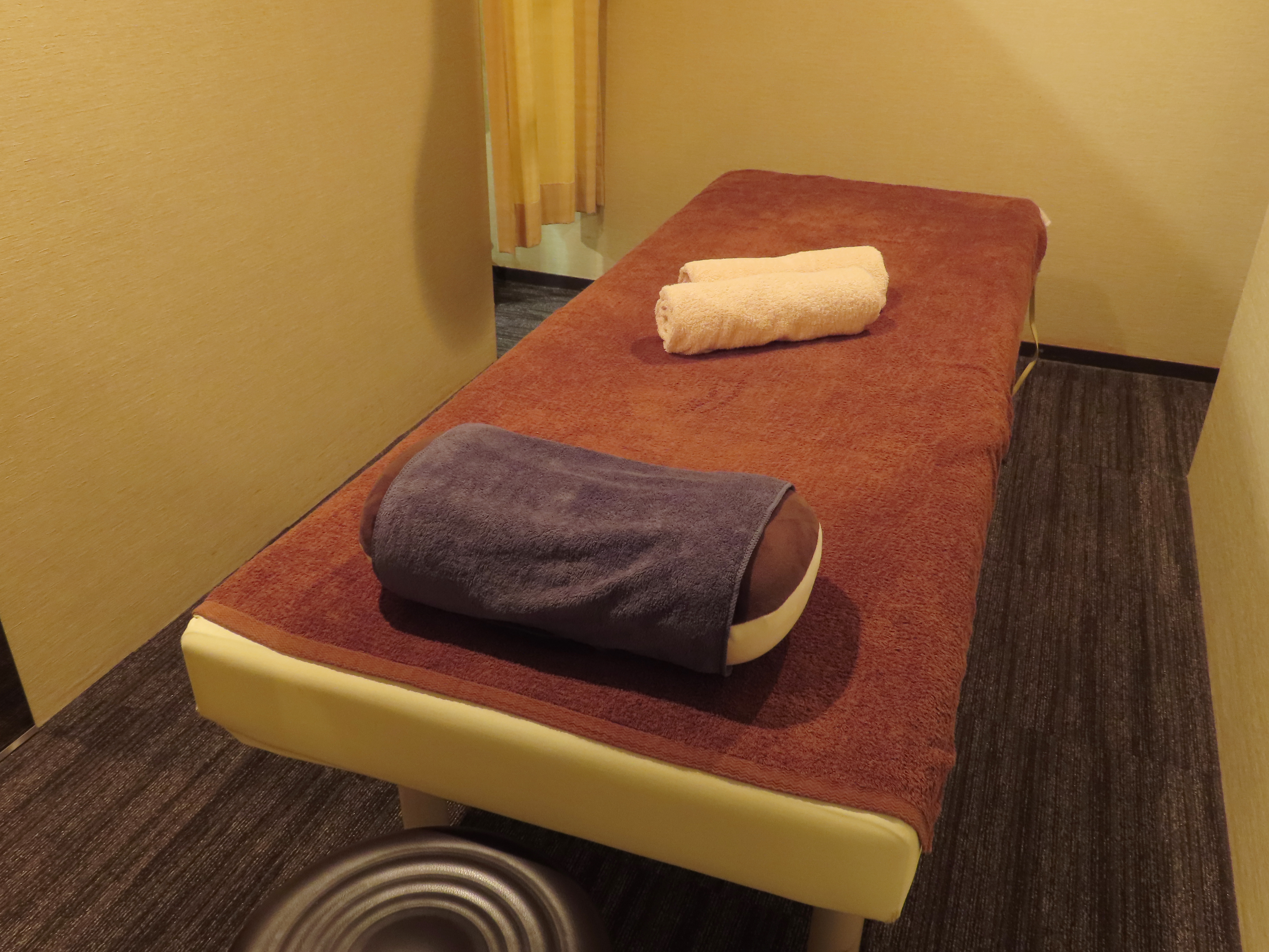 痩身鍼灸 施術ベッド